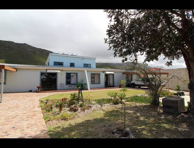 2 BEDROOM APARTMENT BLOCK TO LET IN KLEINMOND CENTRAL